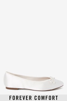 Chaussures de mariée style ballerines en satin