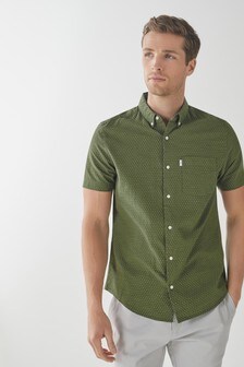 Regular Fit Textured Short Sleeve Shirt