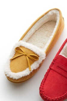 Chaussons mocassins en microfibres aspect daim