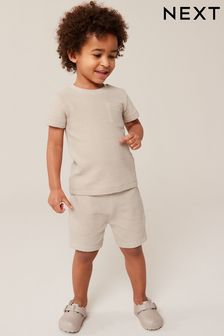 テクスチャード ジャージー ポケット Tシャツ & ショートパンツセット (3 ヶ月～7 歳)