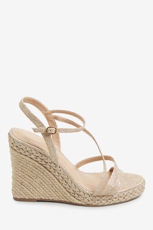 Chaussures compensées glamour avec brides tressées