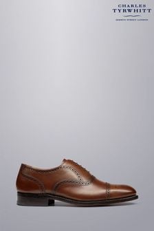 بني - حذاء جلد بنقوش مخرمة أكسفورد من Charles Tyrwhitt (870421) | 956 ر.س