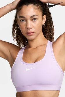 Сиренево-фиолетовый - Спортивный топ-бра средней степени поддержки с уплотненными чашечками и логотипом Nike (914712) | €55