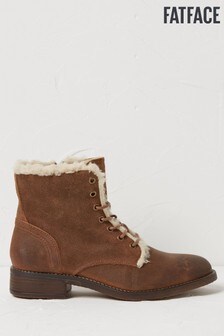 Bottines FatFace Crosby marron à lacets doublées de peau de mouton