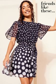 Friends Like These Kleid aus Chiffon mit Flatterärmeln und Schnürung (963702) | 64 €