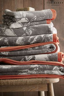 Ted Baker Silver Glitch Floral Towel (996439) | 31 € - 92 €