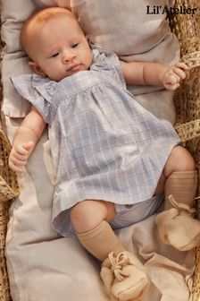 שמלה משובצת לתינוקות של Lil' Atelier באפור עם שרוולי מלמלה (A71702) | ‏186 ₪