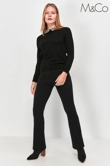 Czarny sweter M&Co Petite z kołnierzem we wzory zwierzęce (A82094) | 168 zł