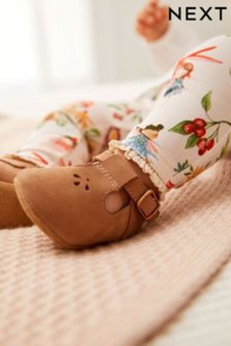 Tan Brown Leather T-Bar Baby Shoes (0-18mths) (A83883) | kr188