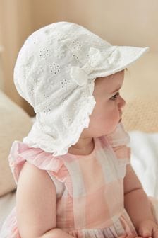  (A88550) | HK$70 白色 - 刺繡圖案遮頸帽嬰兒帽 (0個月至2歲)