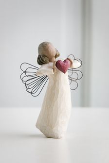 Willow Tree Cream With Love Figurine (A99228) | €35