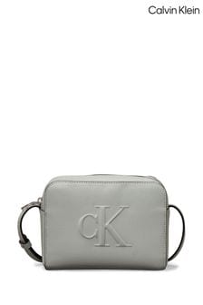 Sivá - Calvin Klein Sculpted Debossed Camera Bag (AC8792) | €117