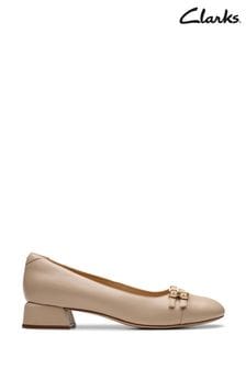 Clarks Natural Leather Daiss 30 Court Shoes (AH6868) | 505 zł