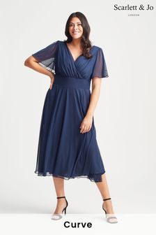 Niebieski z motywem światła - Długa sukienka z siateczki Scarlett & Jo Victoria z szerokimi rękawami (B04749) | 505 zł