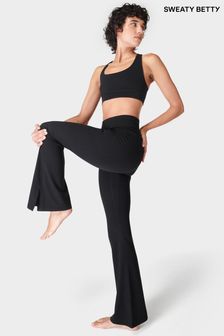 Черный - Ультрамягкие расклешенные брюки для занятий йогой Sweaty Betty - 30 дюймов (B17238) | €119