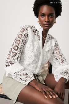 Mint Velvet White Cotton Floral Blouse (B50940) | €140