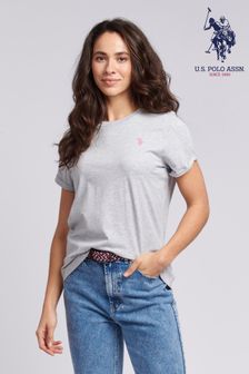 אפור - חולצת טי לנשים עם צווארון עגול של U.s. Polo Assn. דגם Double Horsemen (B56700) | ‏126 ‏₪