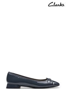Clarks Blue Patent Ubree15 Step Shoes (B86516) | kr1,038