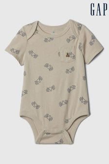 Gap Natural Brannan Bear Pocket Short Sleeve Bodysuit (Newborn-24mths) (B89955) | €9