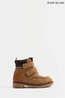 River Island Jungen Stiefel aus Nubukleder mit Klettverschluss, Braun (C07551) | 20 €