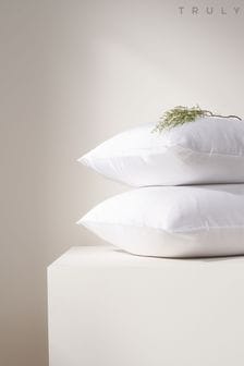 Truly Set of 2 White Bamboo Pillowcases (C27150) | €43
