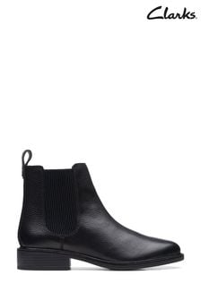 Clarks Black Standard Fit (F) Leather Cologne Arlo Boots (C32452) | €69