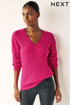 Jasnoróżowy - Prążkowany sweter z dekoltem w szpic (C34573) | 82 zł