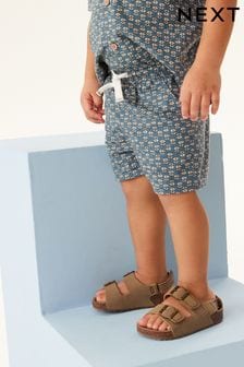 Steinfarben/Creme - Sandalen mit gepolstertem Fußbett mit zweifacher Schnalle und Klettverschluss (C36577) | 21 € - 24 €
