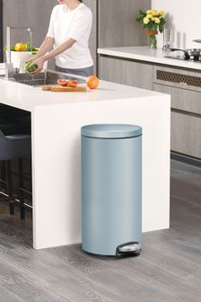 EKO 鈦鋼廚房踏板式 30 公升垃圾桶 (C37800) | NT$4,200