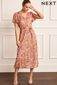 Розовый с узором пейсли - Шифоновое платье миди с V-образным вырезом и завязкой на талии (C46453) | €38