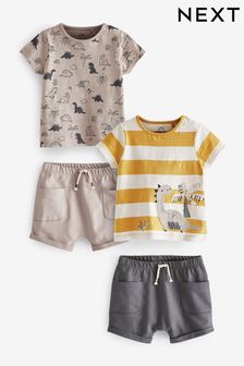 Neutral/Ockergelb mit Dinosauriermotiv - Baby 4-teiliges Set mit T-Shirt und Shorts (C46922) | 27 € - 29 €