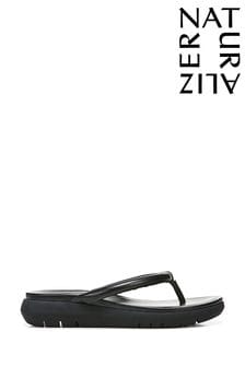 Naturalizer Lovelle Thong Sandals (C57921) | €45