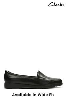 Clarks Black Wide Fit Leather Georgia Shoes (C68841) | 92 €