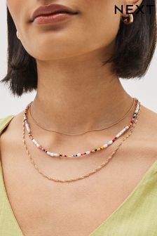 In Goldtönen - Dreireihige Halskette mit Glieder- und Perlendesign (C83292) | 10 €