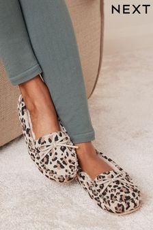 Brown Leopard Faux Fur Lined Moccasin Slippers (C87667) | 28 €
