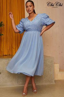 Chi Chi London Blue Curve Puff Sleeve Premium Lace Midi Dress (D07913) | kr1 560
