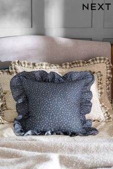 Подушка с цветочным принтом (D07924) | €8