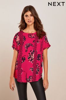 Red Floral Short Sleeve Curved Hem T-Shirt (D09556) | €9