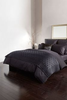 Donna Karan Black Essential Silk Quilt (D10535) | 651 € - 842 €