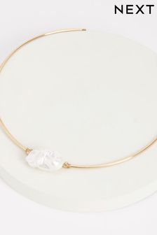 Gold Tone Slim Torque Necklace with Pearl (D14002) | 18 €