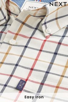 Kremowo-neutralny w kratkę - Regularne dopasowanie, krótki rękaw - Zapinana koszula Oxford Easy Iron (D15283) | 110 zł