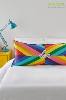 Подушка с надписью "Love" Martex Pride (D19239) | €60