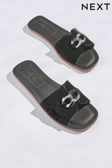 Črna - Usnjeni sandali natikači z verižnim detajlom Forever Comfort® (D23554) | €9