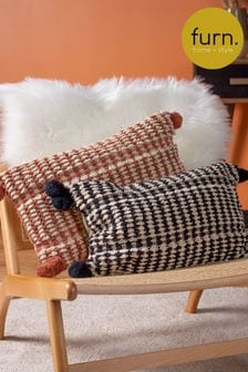 furn. Red Ayaan Woven Loop Tufted Cotton Double Pom Pom Cushion (D33233) | NT$790