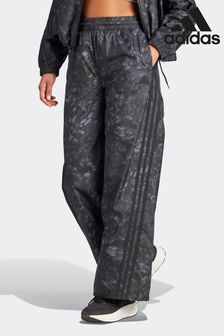 adidas Black Sportswear Future Icons 3-stripes Tracksuit Joggers (D34812) | €63