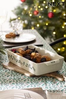 White Christmas Mistletoe Roasting Dish (D47526) | kr246