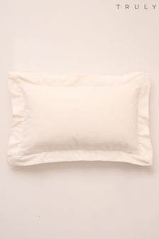 Truly Cream Velvet Flange Rectangle Rectangle Cushion (D58506) | 61 €