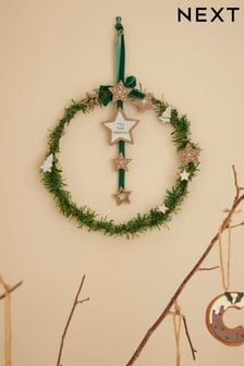 Green Gingerbread Christmas Wreath (D73338) | €9