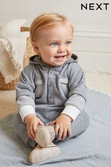 Khakigrün - ​​​​​​​Kuscheliger Baby-Strampler aus Sweat-Jersey mit Kapuze (D75688) | 14 € - 16 €