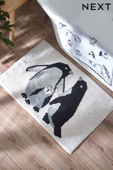 White Christmas Penguin Bath Mat (D76591) | €24